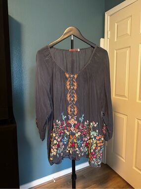 Johnny Was Gray Tunic with Multicolor Floral Embroidery